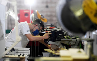 Profissionais que têm curso técnico ganham até 17% a mais que pessoas que apenas terminaram o Ensino Médio Profissionais que têm curso técnico ganham até 17% a mais que pessoas que apenas terminaram o Ensino Médio
