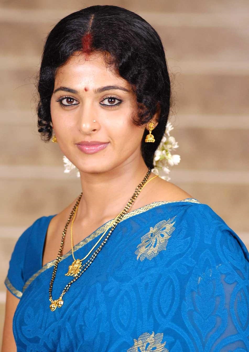 Anushka Shetty Very Hot Photos In Blue Saree
