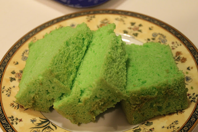 Pandan Chiffon Cake