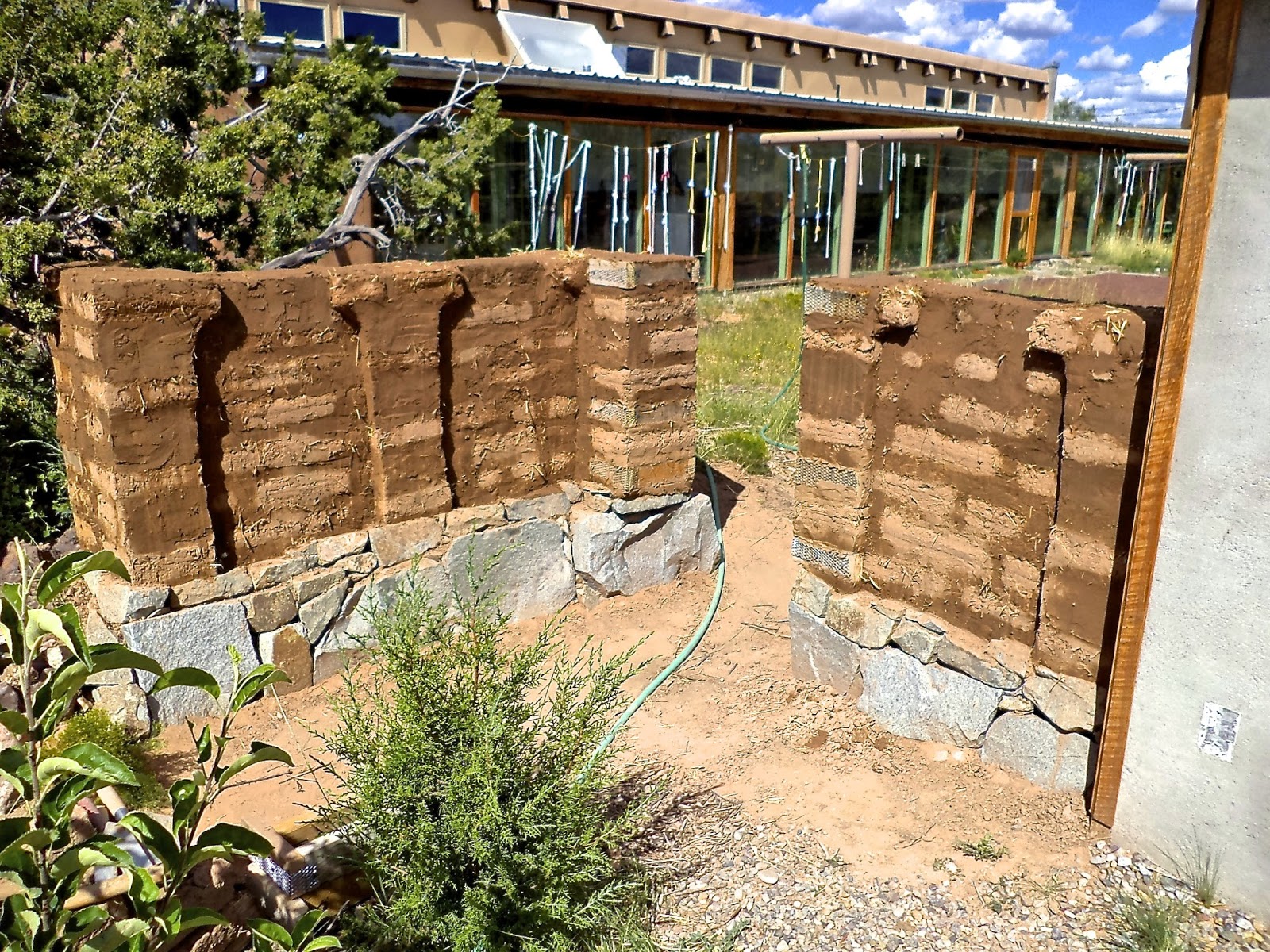 Alt. Build Blog Building An Adobe Wall 3 Putting Up Adobes