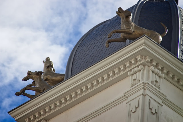 Esculturas en los tejados de la Gran Vía