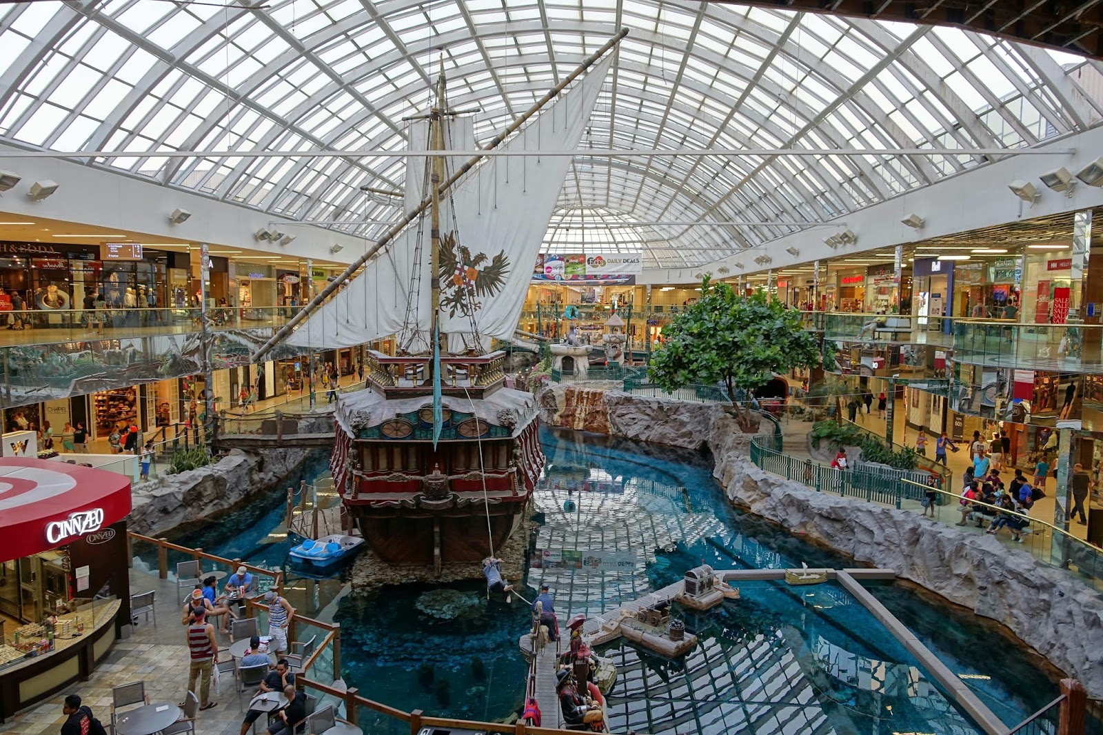 Malcolm's CanAm Trip West Edmonton Mall