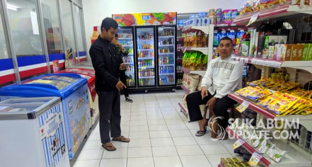 212 Mart di Sukabumi Dirampok, Dikencingi, dan Diberaki Para Perampok 212 Mart di Sukabumi Dirampok, Dikencingi, dan Diberaki Para Perampok