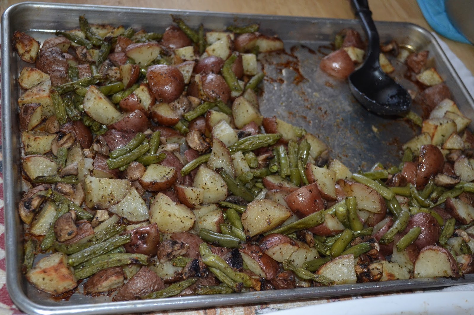 Living Life As A Fife Roasted Red Skin Potatoes, Green Beans, and