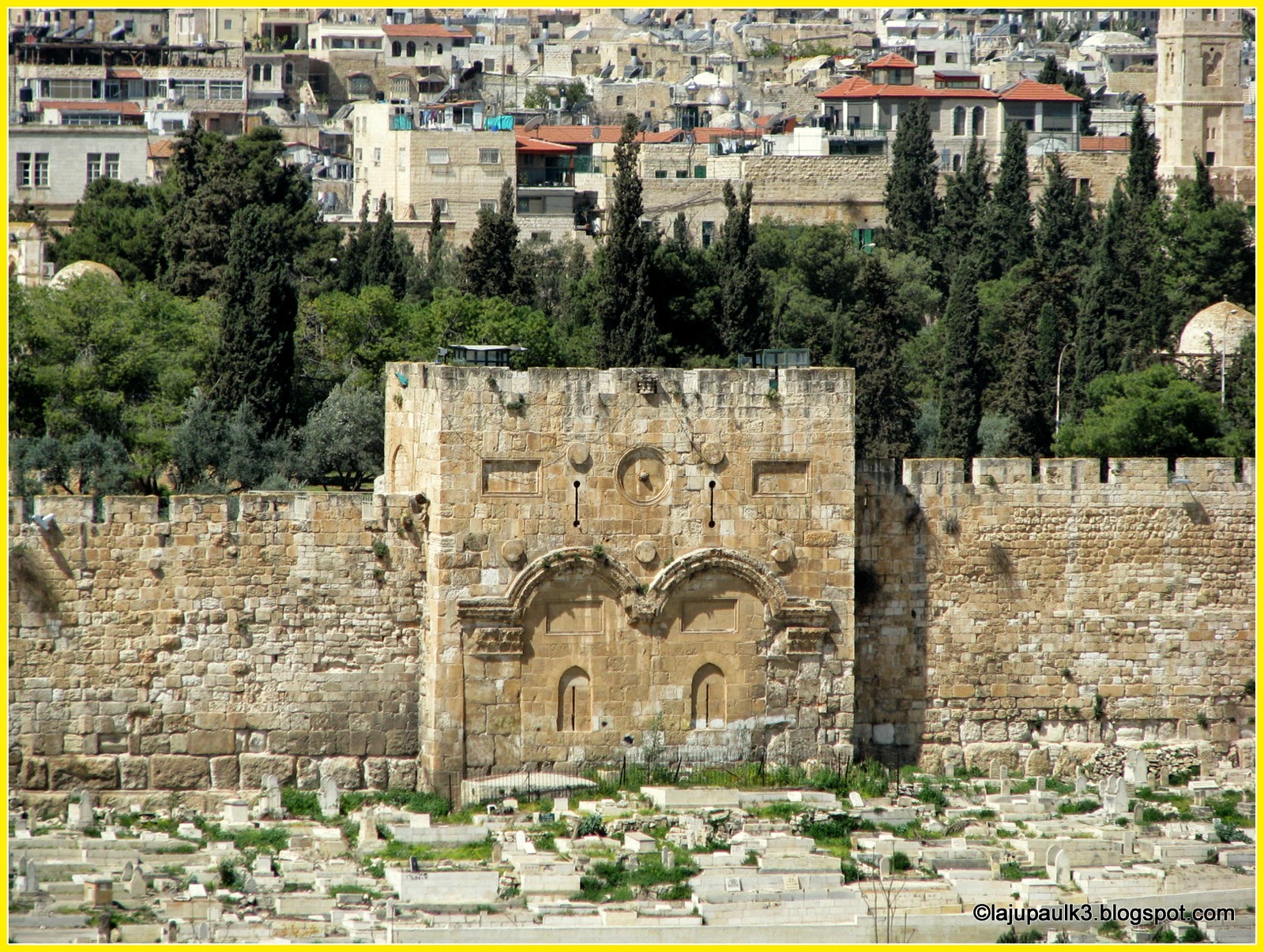 THROUGH THE LAND OF ISRAEL III 32) Western side (interior) of the