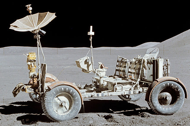 640px-Apollo15LunarRover.j