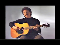 Fabio Concato con Domenica Bestiale, colonna sonora dello spot Vodafone