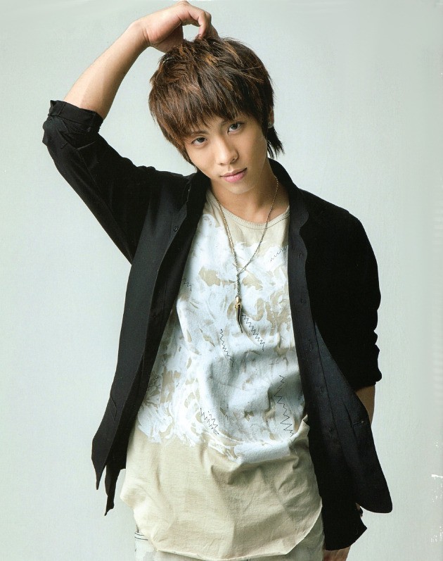 nesha's blogger: Biodata SHINee