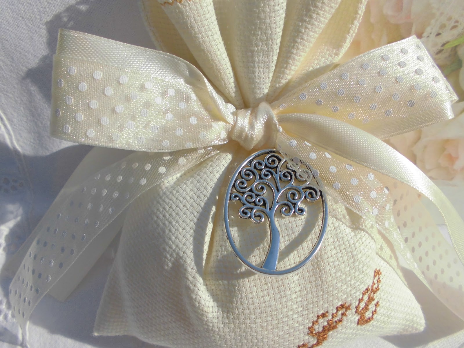 Bomboniera Albero Della Vita Matrimonio Bomboniere Ricamate di Sara: bomboniera matrimonio albero della vita