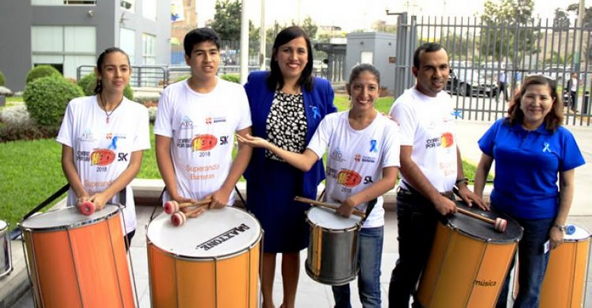 MINEDU se viste de azul por el Día Mundial de la Concienciación sobre el Autismo - www.minedu.gob.pe MINEDU se viste de azul por el Día Mundial de la Concienciación sobre el Autismo - www.minedu.gob.pe