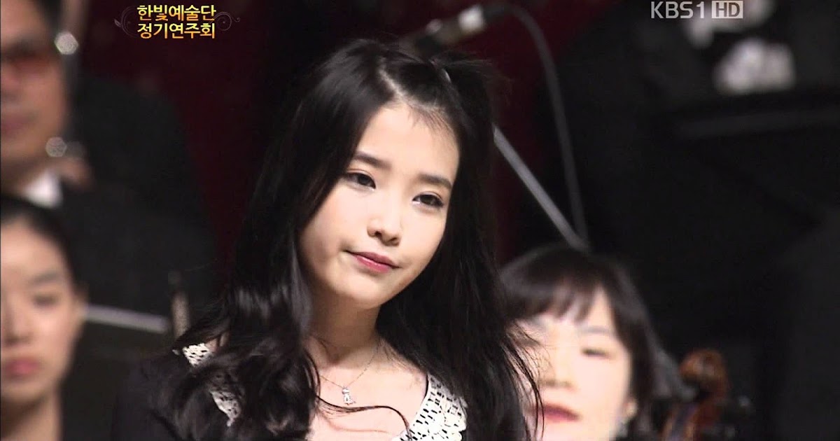 IU | Daily K Pop News