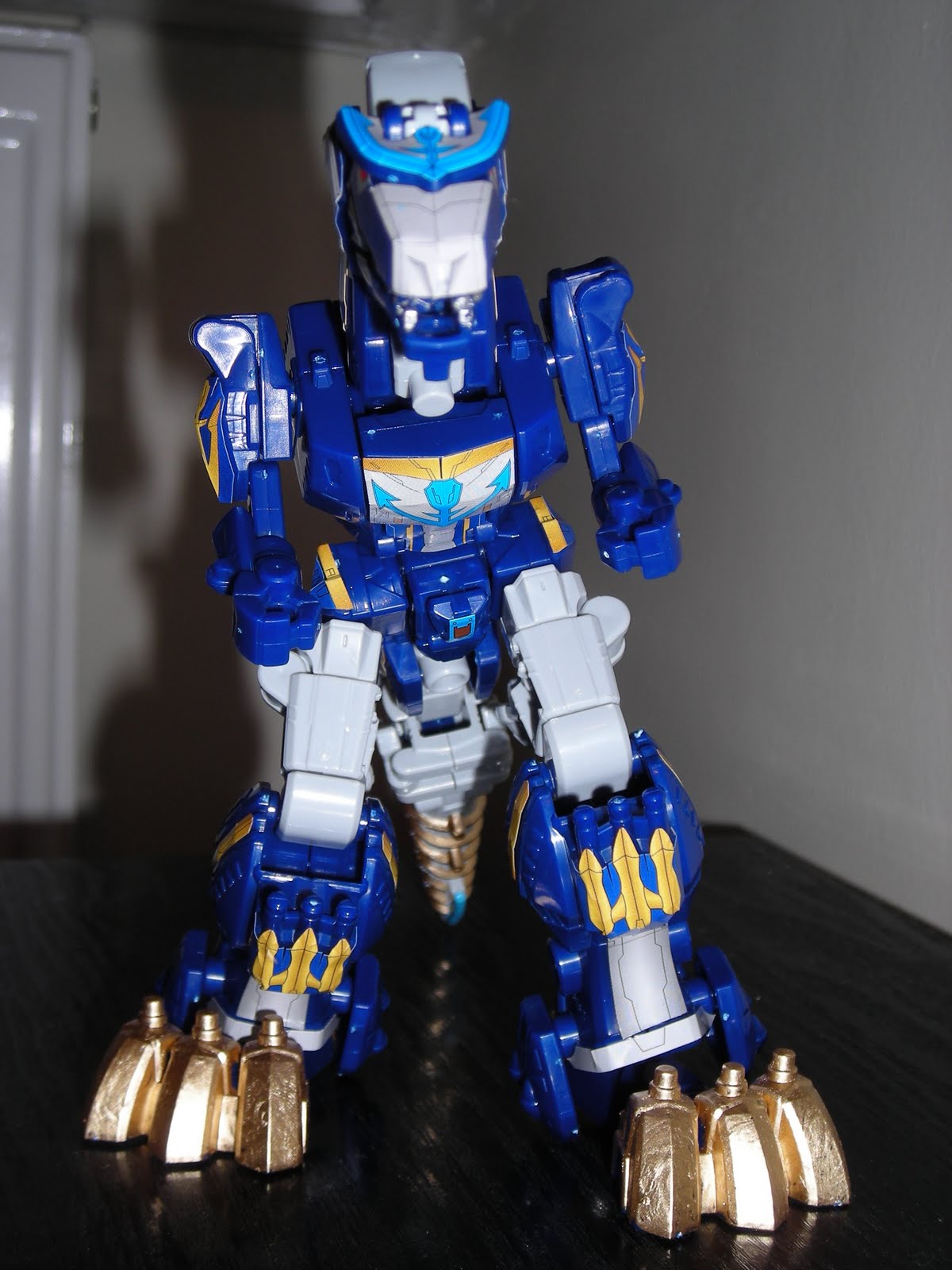 My Shiny Toy Robots: Toybox REVIEW: Kaizoku Sentai Gokaiger mini-pla