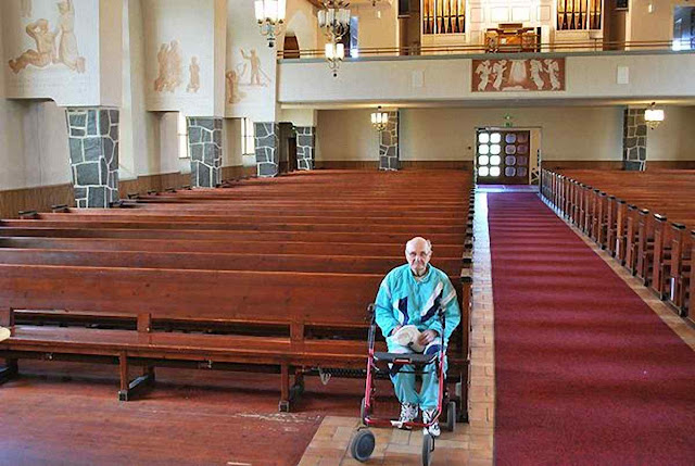 Os frequentadores são cada vez mais idosos. Os frequentadores são cada vez mais idosos.