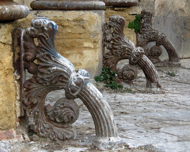 A detail of the Saint Mark's Gate, Piazzale Undici Maggio, Livorno