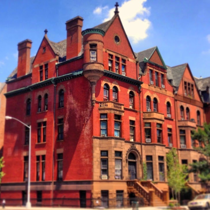 H A R L E M + B E S P O K E NUMBER 1 MOUNT MORRIS PARK HISTORIC DISTRICT