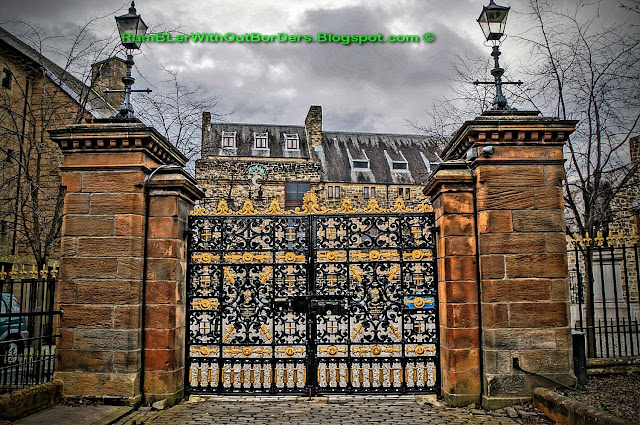Entrance gate, Glasgow Necropolis, Glasgow, Scotland, UK