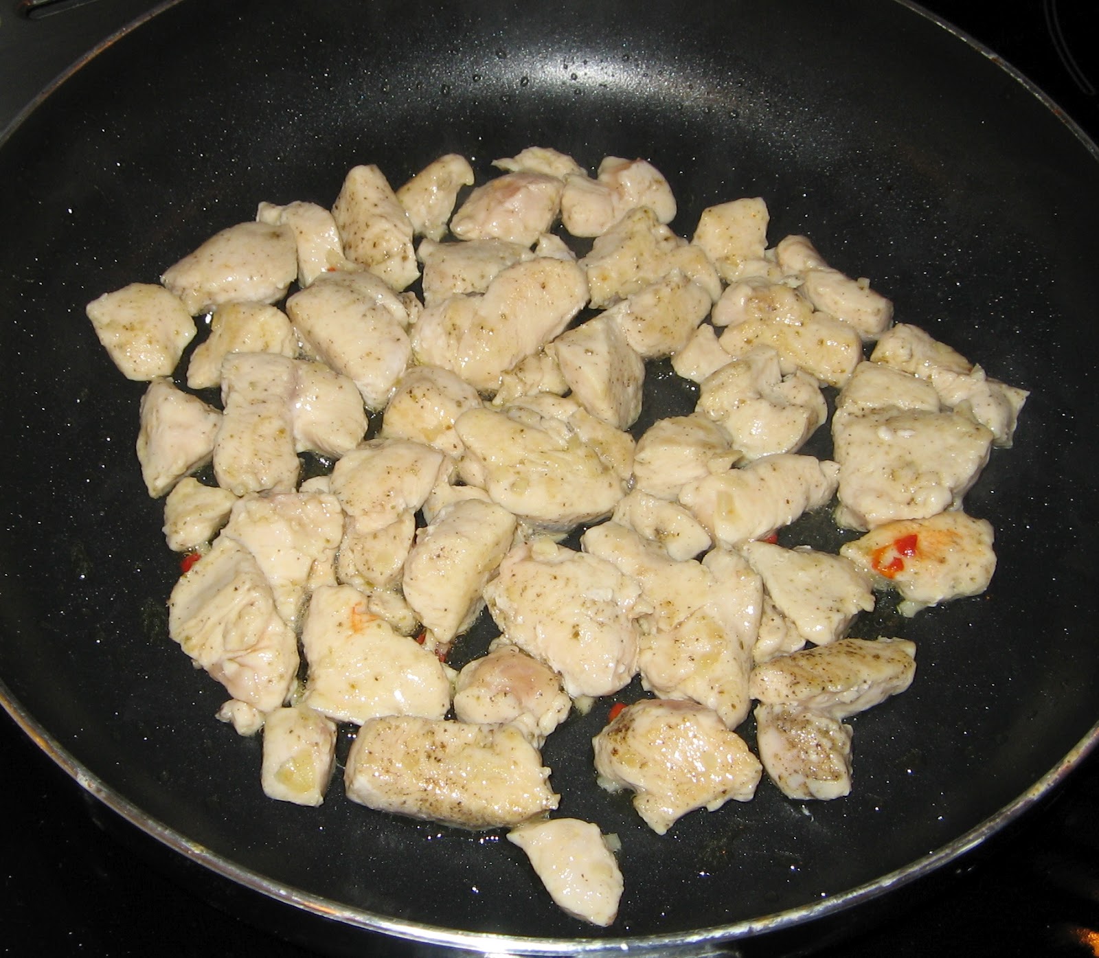 Velkommen til Kjøkkenkroken Kylling med kikerter og tomat