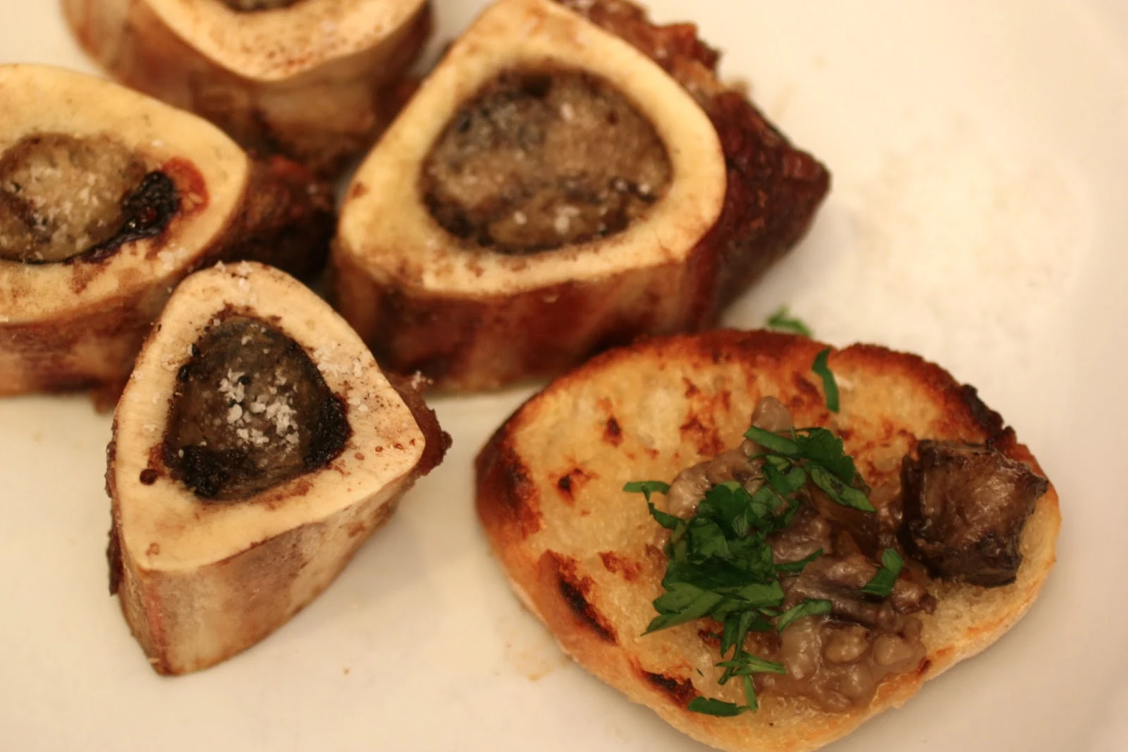 Mastering the Art of 10 Minute French Cooking: Os à moelle grillés