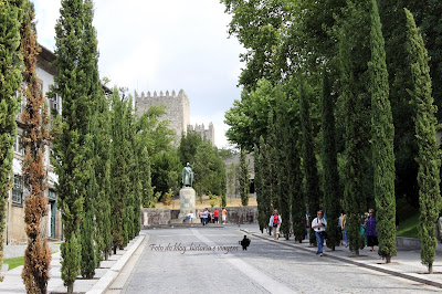 Caminho do castelo - Estatua em homenagem a D. Afonso Henriques Guimarães - Portugal