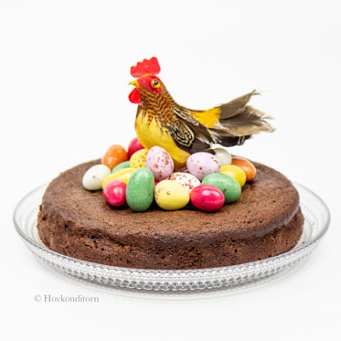 Easter Cake with Salted Caramel Chocolate Eggs 