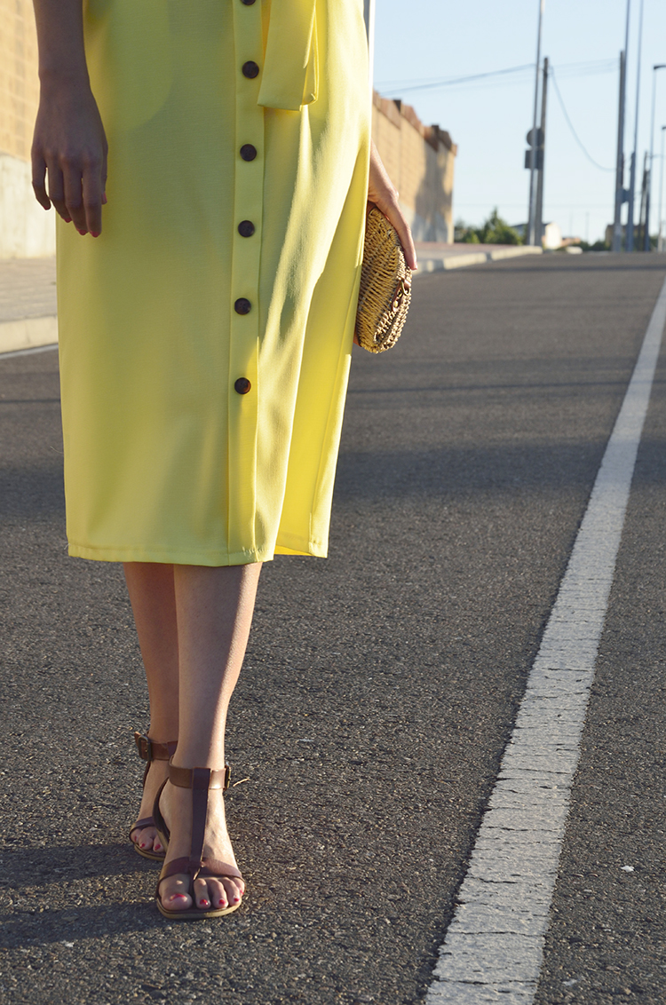 yellow_dress_blogger_summer_look_off_shoulders_trends_gallery