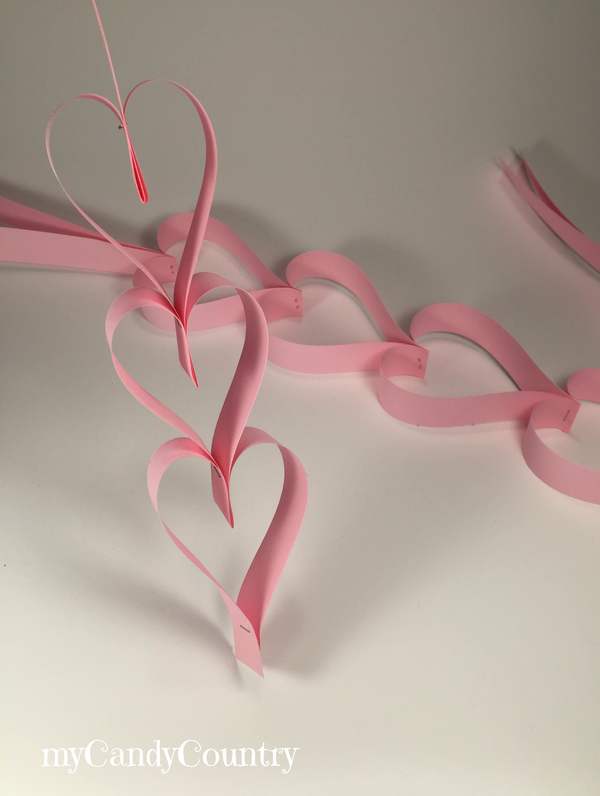 San Valentino fai-da-te: come fare un festone di cuori di carta carta e cartone home decor San Valentino fai da te 