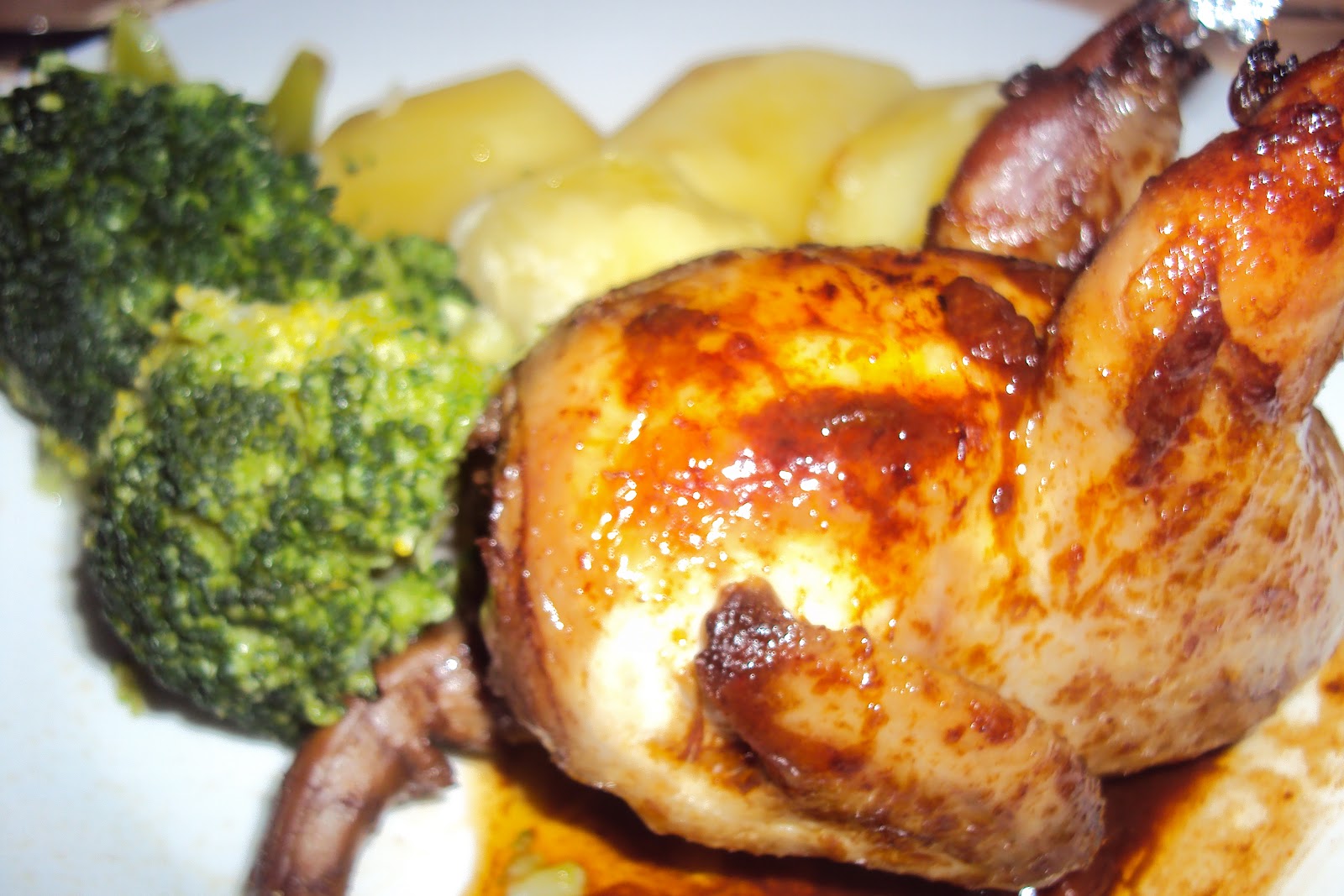 chez moi: Codornizes com especiarias