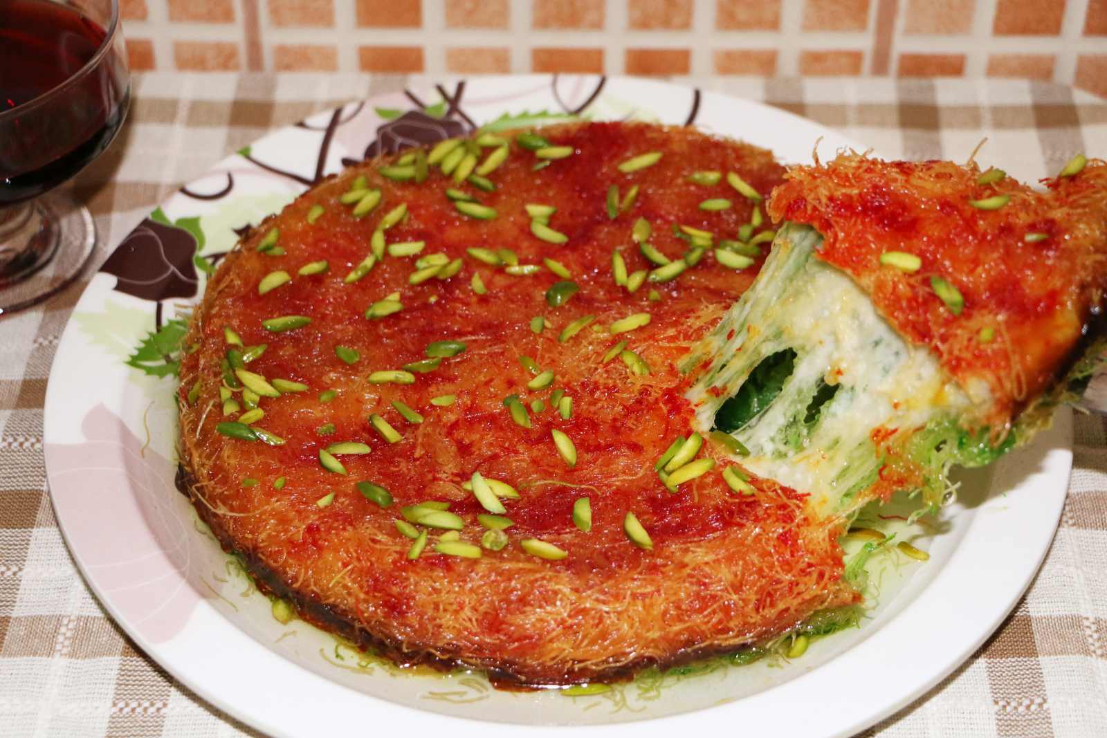 Delicious Arabic Sweet Kunafa Recipe (Knafeh) LEBANESE RECIPES