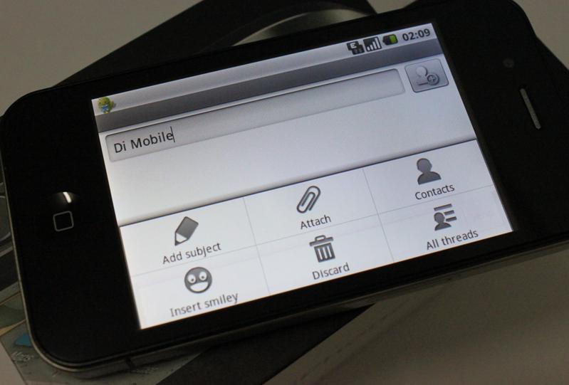 iPhone%2B4%2BAndroid%2BFroyo%2Blandscape%2Bsms%2Binsert%2Bsmiley.JPG