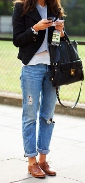 Wear oxford shoes with your boyfriend jeans for a relaxed vibe