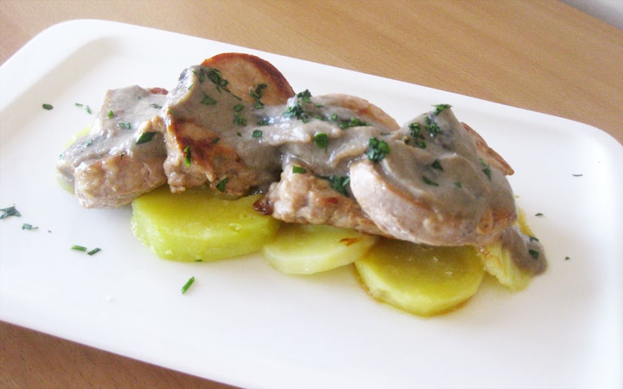 Solomillo con salsa de champiñones