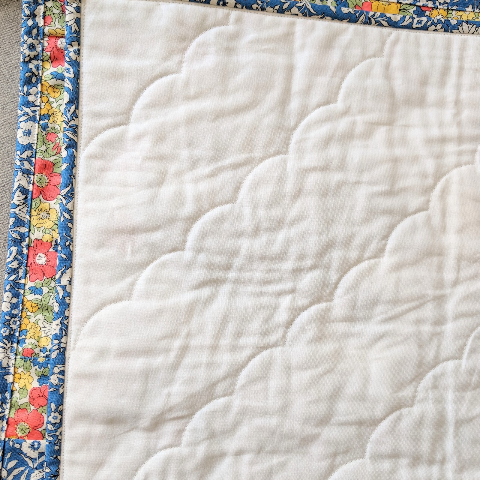 🦋 Liberty butterfly quilt / CHARM ABOUT YOU