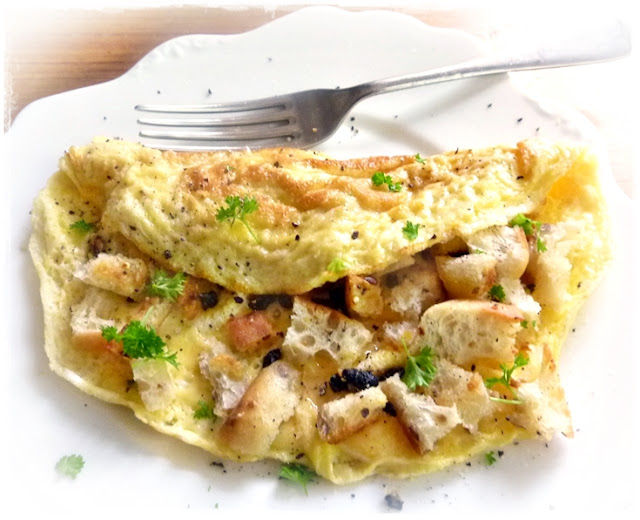 omlette with croutons