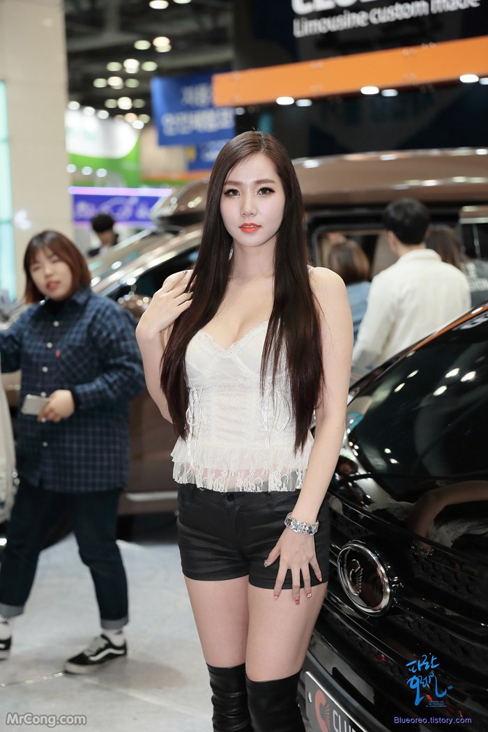 Lee Ji Min Beauty at the Seoul Motor Show 2017 (51 photos) photo 2-10
