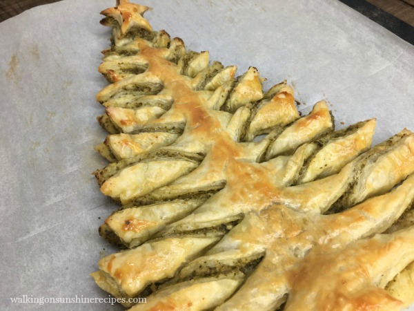 Recipe: Christmas Tree Puff Pastry Appetizer with Pesto ...