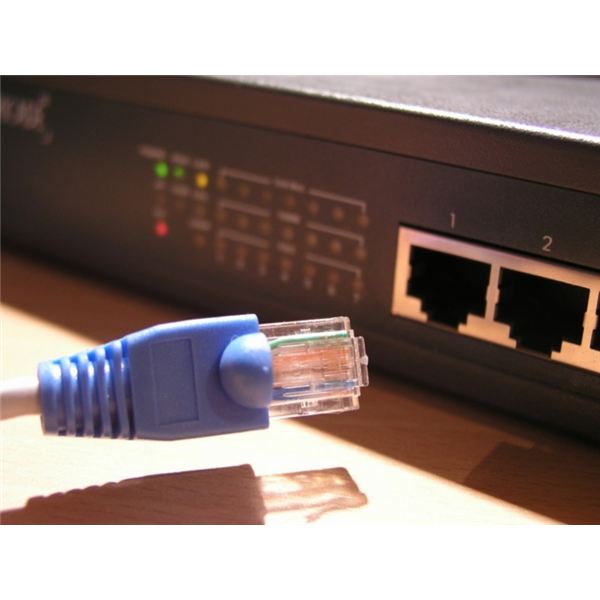 TECNOLOGÍA A TU ALCANCE SOLUCIÓN A PROBLEMAS DE RED (CONEXIÓN POR CABLE)