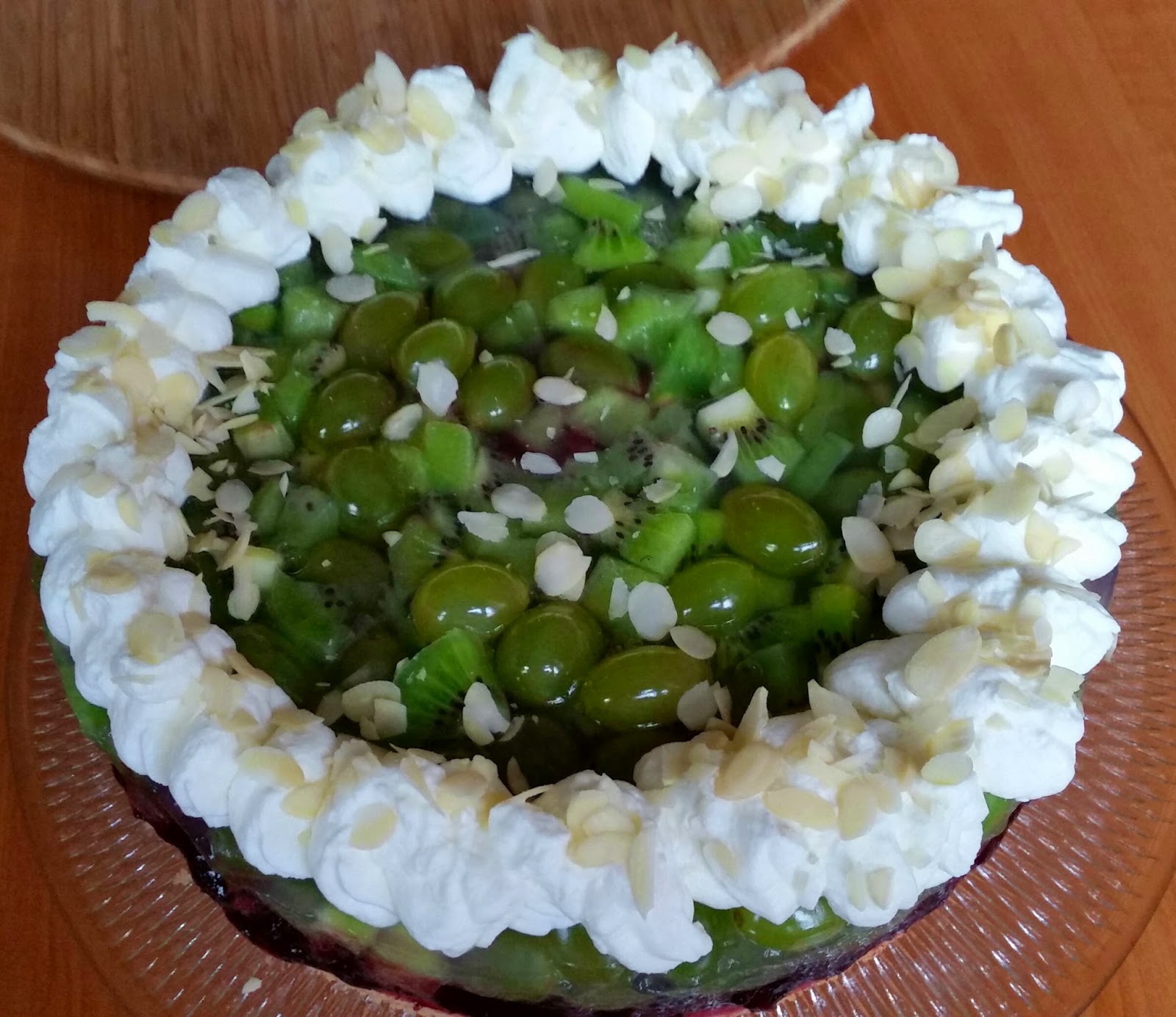 Cupcakes: Obstkuchen mit Kiwi und Weintrauben