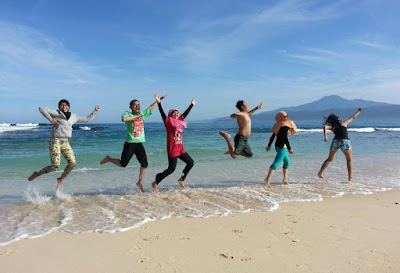 wisata pantai krui di lampung wisata pantai krui di lampung
