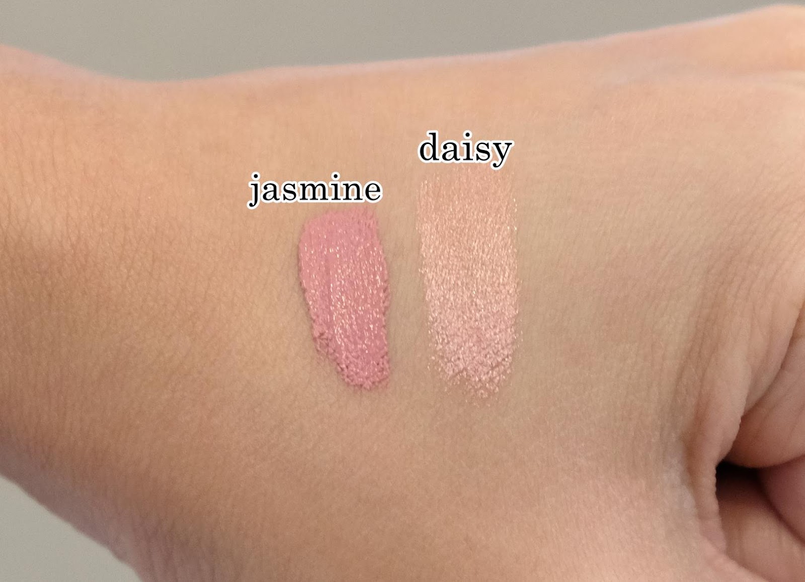 blk liquid eyeshadow