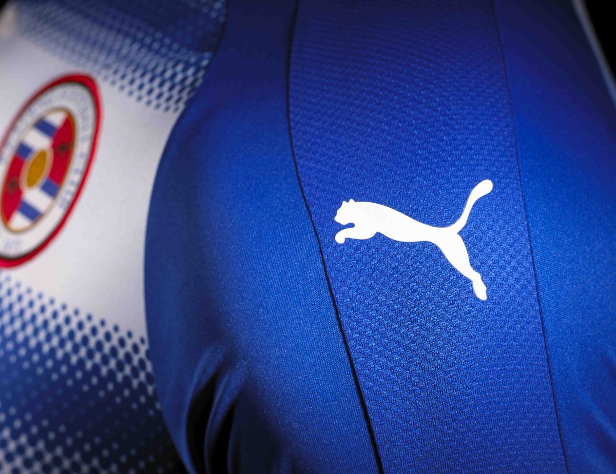 Unveiled in Virtual Reality - Reading FC 17-18 Home & Away Kits Released -  Footy Headlines