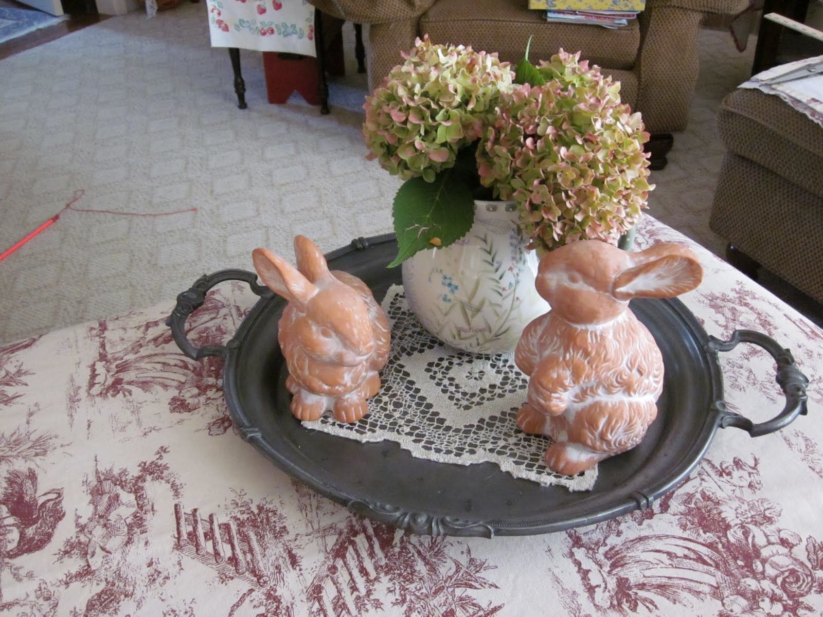 RoseChicFriends Coffee Table SlipCover