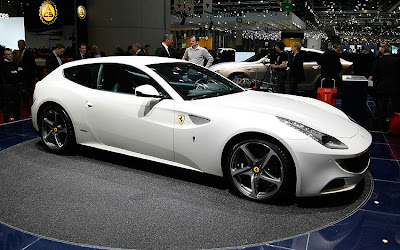 Informasi tentang mobil  Ferrari FF 2012 2 Pintu 4  Kursi 