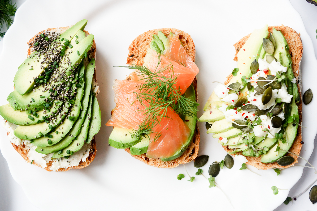 food-photography-lifestyle-avocado-toast-topping-recipe-ideas