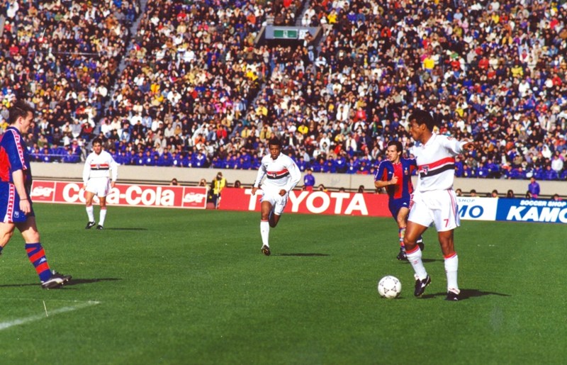 APAIXONADO POR FUTEBOL SÃO PAULO X BARCELONA EM 1992, DEU BRASIL