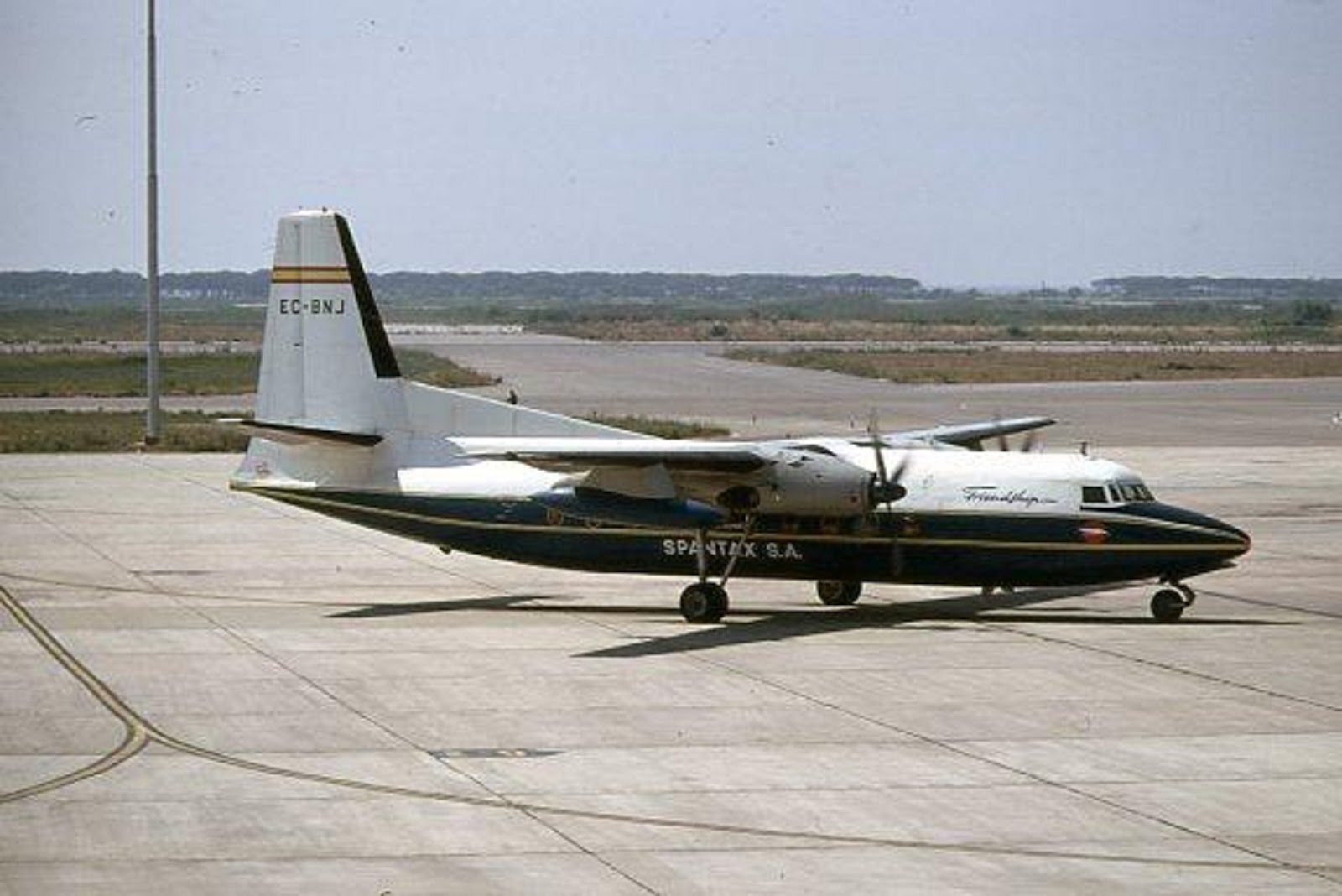 FOKKER+F-27+SPANTAX+EC-BNJ+BARAJAS+COPIA.jpg