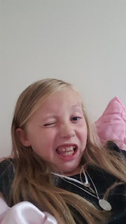 Lifestyles of the Crazy and Insane: Little Girl Selfies!