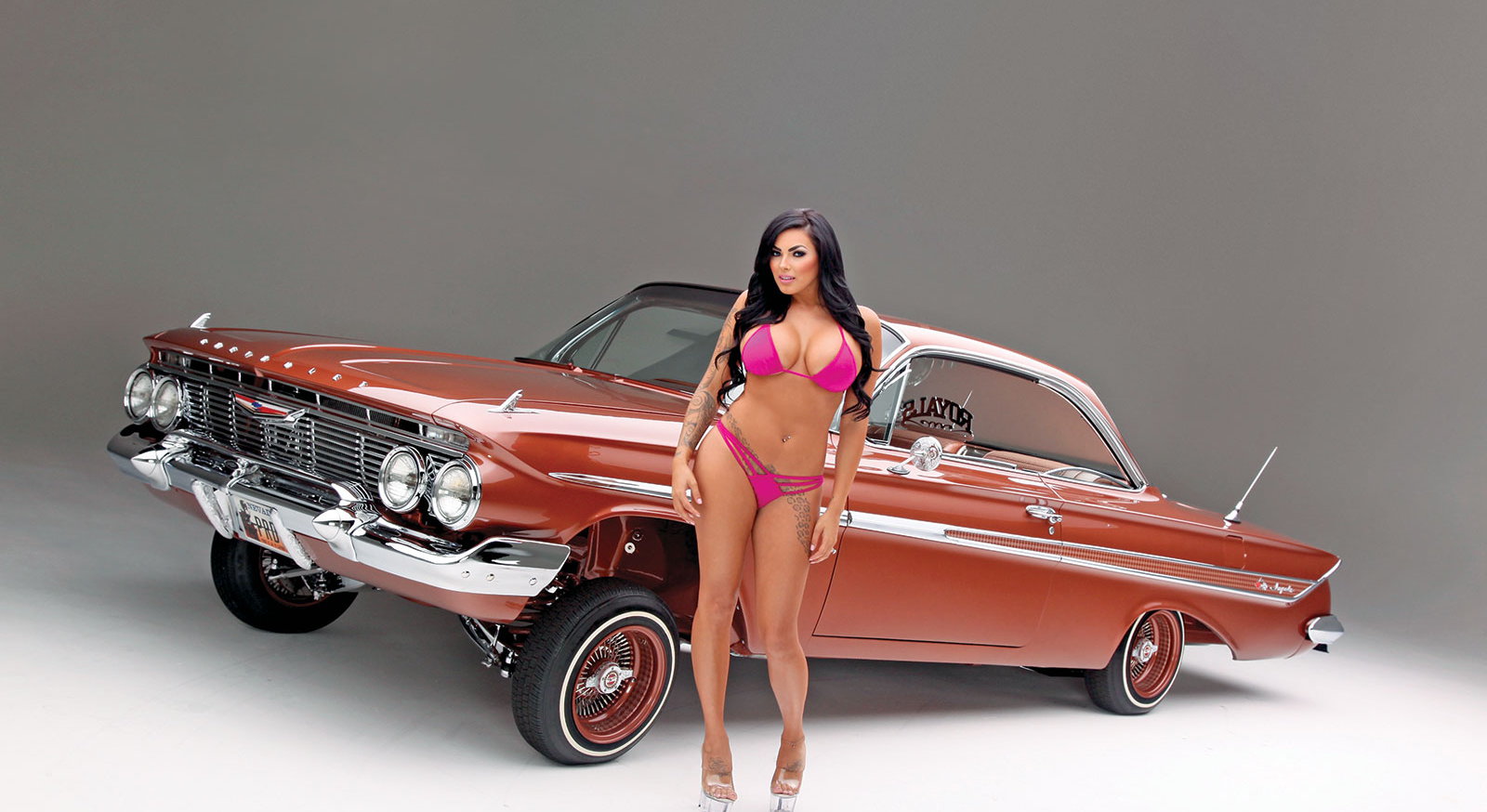 Lowrider with naked graphics