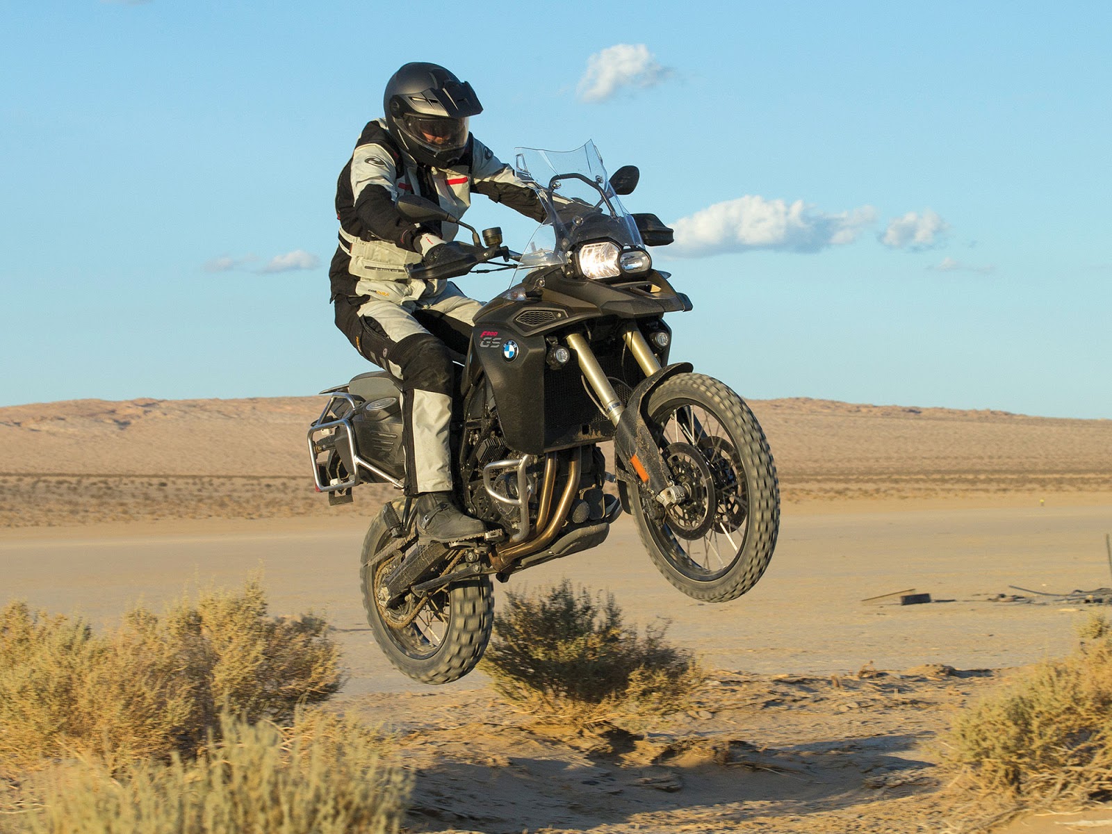 bmw f800gs vs honda africa twin