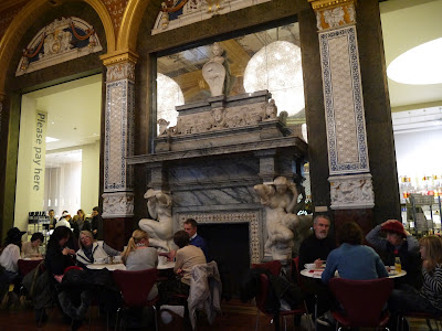 用吃來贊助免費的博物館 / 大英博物館 Court Restaurant / The V&A Museum Cafe / 自然歷史博物館