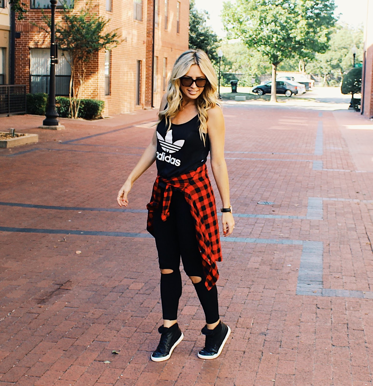 The Sue Style File 38 Ways to Style Black Jeans for Fall